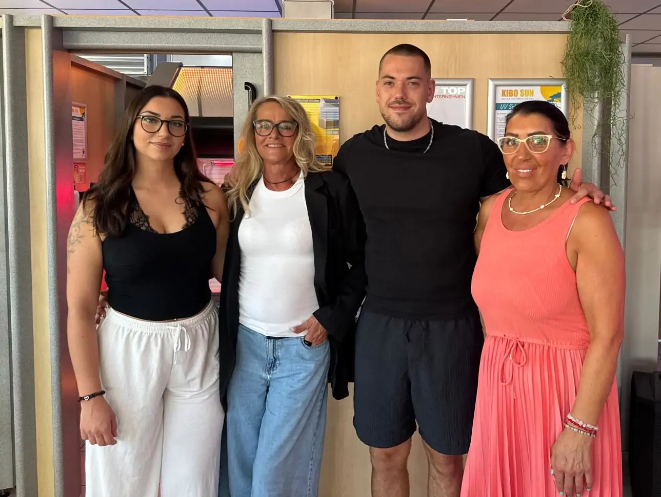 Das KIBO SUN Team im Sonnenstudio Kempten
